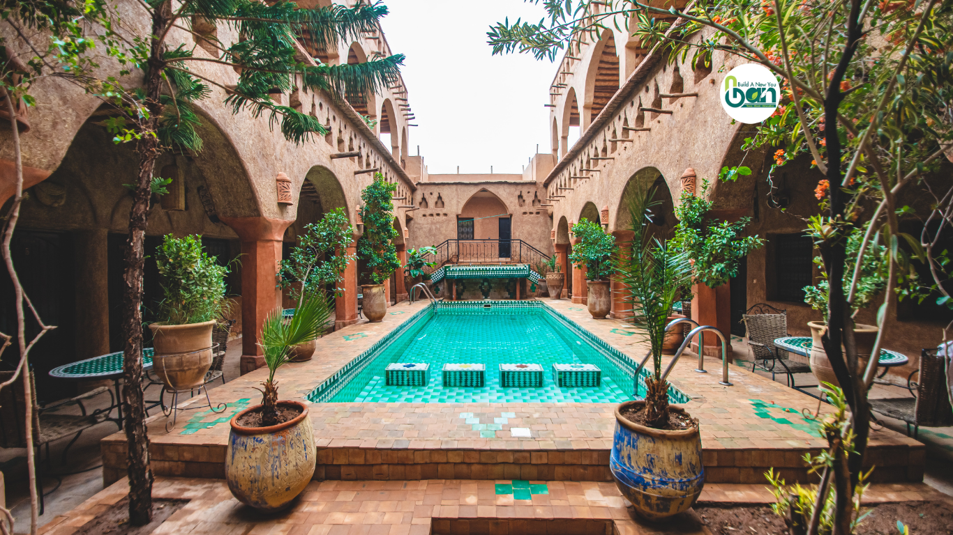 RIAD Ở MARRAKECH - BÍ MẬT PHÍA SAU NHỮNG CÁNH CỬA GỖ Ở MOROCCO